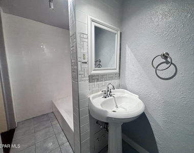 215 W Rio Grande Avenue - Photo Thumbnail 11
