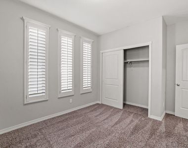 1740 Eased Street - Photo Thumbnail 21