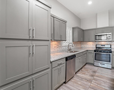 1740 Eased Street - Photo Thumbnail 14
