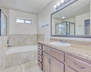 14325 Woods Point Avenue - Photo Thumbnail 27