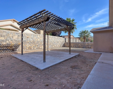 14325 Woods Point Avenue - Photo Thumbnail 34