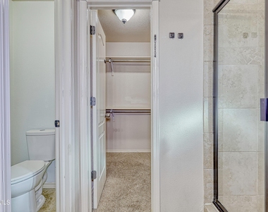 14325 Woods Point Avenue - Photo Thumbnail 31