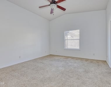 14325 Woods Point Avenue - Photo Thumbnail 24