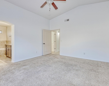 14325 Woods Point Avenue - Photo Thumbnail 23