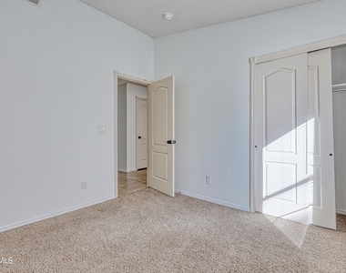 14325 Woods Point Avenue - Photo Thumbnail 19