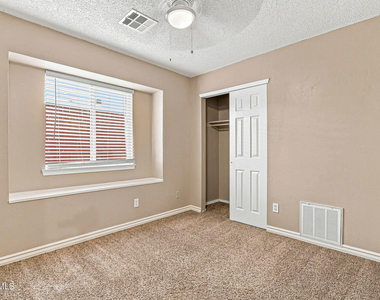 14275 Desert Bush Drive - Photo Thumbnail 11