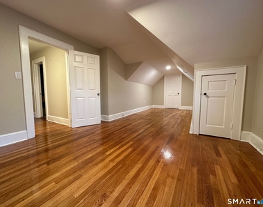 70 Hawthorne Street - Photo Thumbnail 17