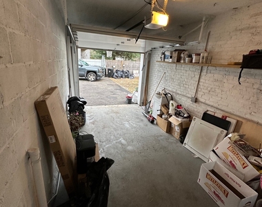 70 Hawthorne Street - Photo Thumbnail 6