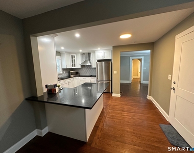 70 Hawthorne Street - Photo Thumbnail 5