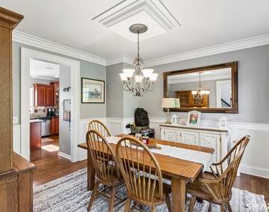 181 Martha Way - Photo Thumbnail 16