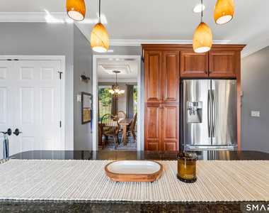181 Martha Way - Photo Thumbnail 14