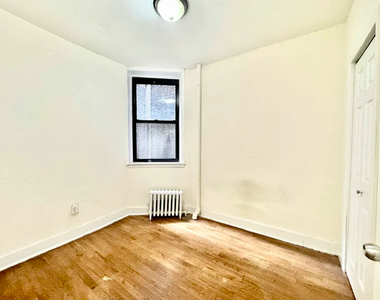 30 St Marks Place - Photo Thumbnail 3