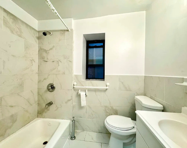 30 St Marks Place - Photo Thumbnail 4