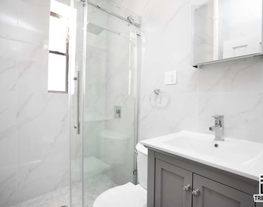 1719 East 8th Street - Photo Thumbnail 4