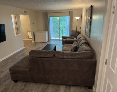 601 Camelot - Photo Thumbnail 3