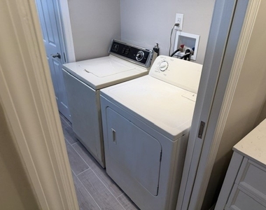 601 Camelot - Photo Thumbnail 16
