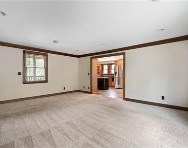 6050 Walton Rd - Photo Thumbnail 15