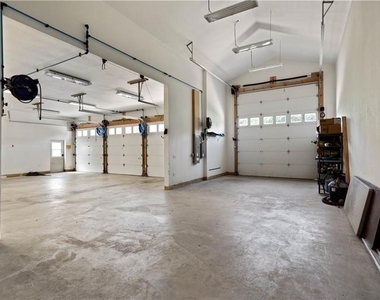 6050 Walton Rd - Photo Thumbnail 46