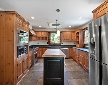 6050 Walton Rd - Photo Thumbnail 7