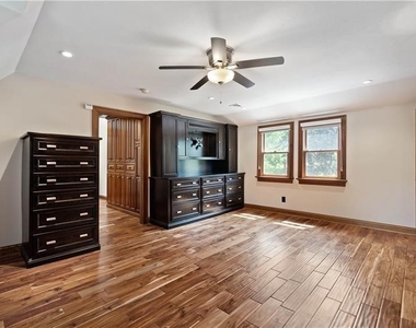 6050 Walton Rd - Photo Thumbnail 31