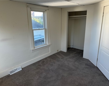 123 Garfield Ave - Photo Thumbnail 5