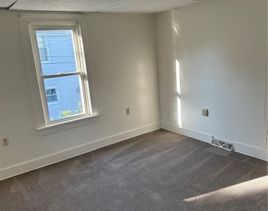 123 Garfield Ave - Photo Thumbnail 8