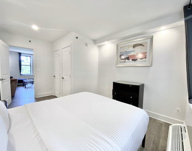 West 81st Street - Photo Thumbnail 7