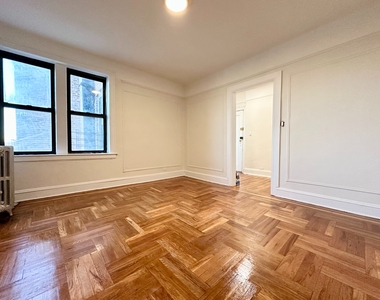 1544 Gillespie Avenue - Photo Thumbnail 2