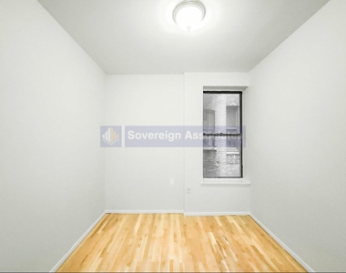 208 West 82nd Street - Photo Thumbnail 2