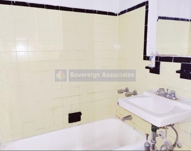 936 West End Avenue - Photo Thumbnail 2
