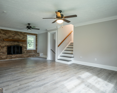 1030 Carriage Hill Road - Photo Thumbnail 13