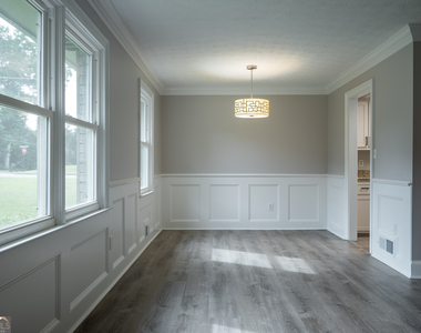 1030 Carriage Hill Road - Photo Thumbnail 10
