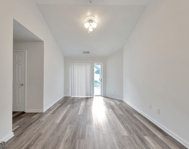 196 Highland Falls Drive - Photo Thumbnail 8