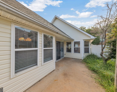 196 Highland Falls Drive - Photo Thumbnail 14
