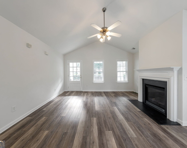 196 Highland Falls Drive - Photo Thumbnail 2