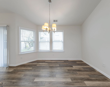 196 Highland Falls Drive - Photo Thumbnail 4