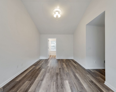 196 Highland Falls Drive - Photo Thumbnail 9