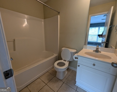 490 Barnett Shoals Road - Photo Thumbnail 10