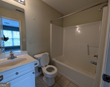 490 Barnett Shoals Road - Photo Thumbnail 6