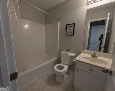 490 Barnett Shoals Road - Photo Thumbnail 8