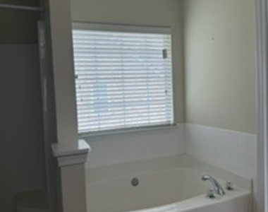 9423 Flowering Trail - Photo Thumbnail 11