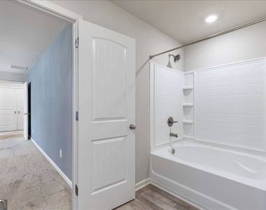 6426 Beaver Creek Trail - Photo Thumbnail 11