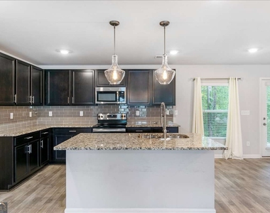 6426 Beaver Creek Trail - Photo Thumbnail 2