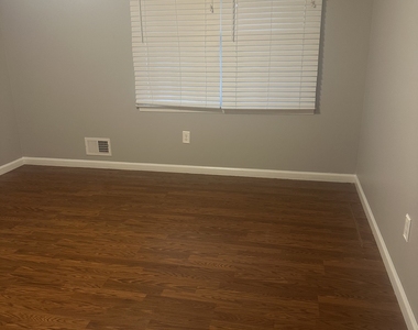 214 Candler Road - Photo Thumbnail 14
