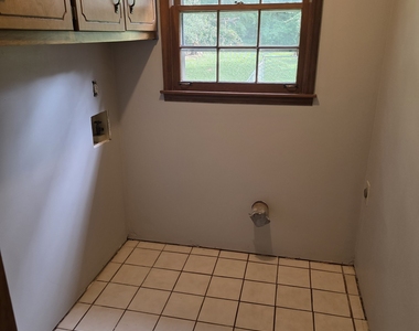 214 Candler Road - Photo Thumbnail 4