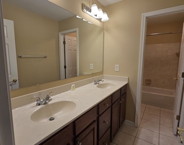 2925 Bentbill Crossing - Photo Thumbnail 35