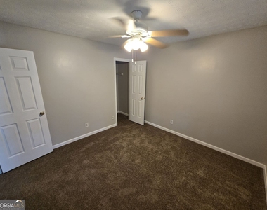 724 Jamie Way Ne - Photo Thumbnail 8