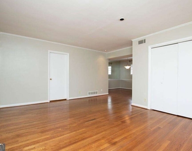 3660 Peachtree Road Ne - Photo Thumbnail 3