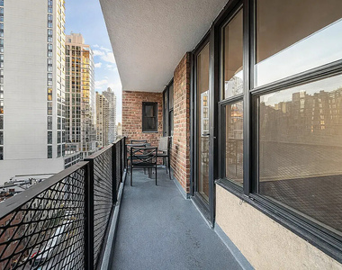 East 35th Street and 3rd Ave - Photo Thumbnail 1