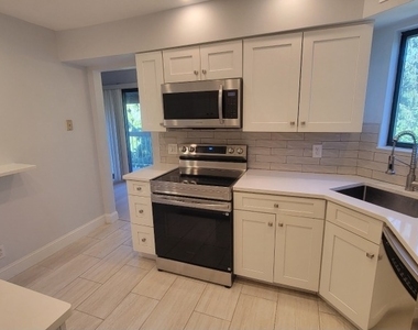 3102 Revere Ct - Photo Thumbnail 3